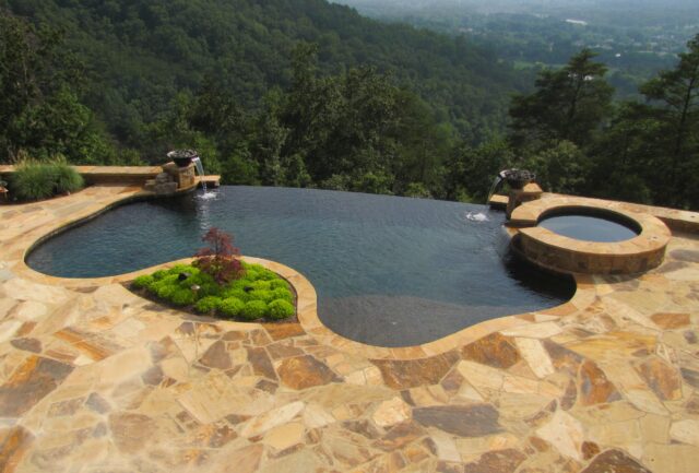 Infinity pool - Artistic Pools - Master Pools Guild